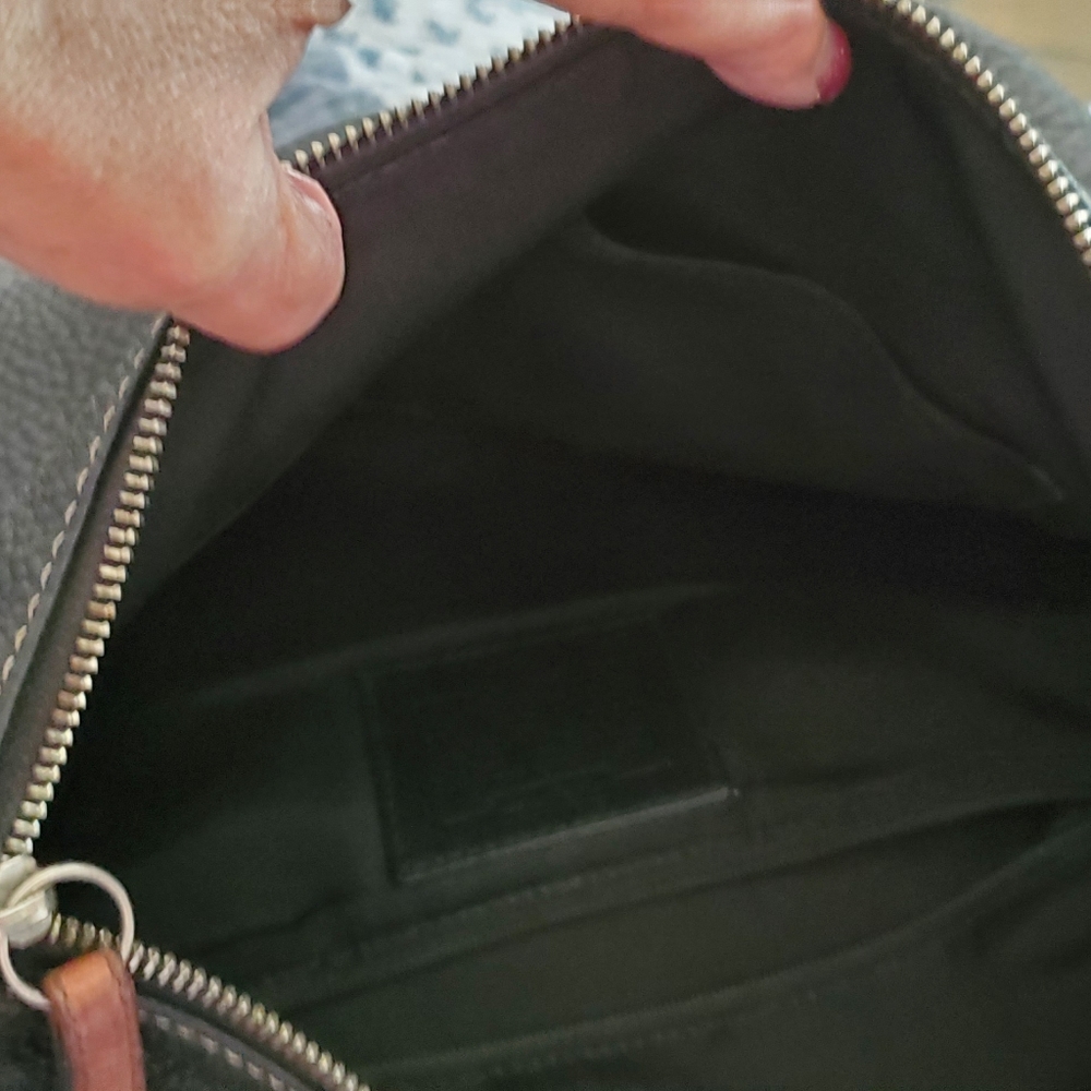 Authentic coach - Picture 3 of 3